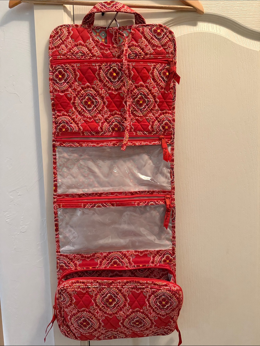 Vera Bradley “PAPRIKA” Quilted Hanging Travel Organizer